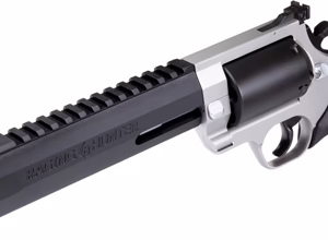 TAURUS RAGING HUNTER 500S&W – 8 3/8″ 5-SHOT TWO-TONE